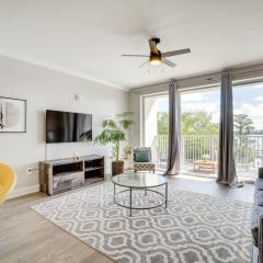 1 Mi to Disney World Lakefront Condo in Orlando!