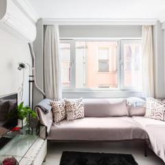 Practical and Cozy Flat Near Taksim İstikal