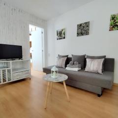 Apartamentos Penibetico con parking y WiFi by SURYNIEVE