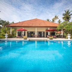 Villa Burung, Breathtaking oceanfront, infinity pool 3BR