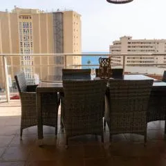 Gran terraza, al lado del mar.