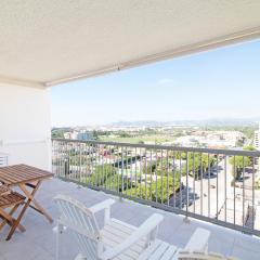 Global Properties, Moderno apartamento con piscina en la playa de Canet