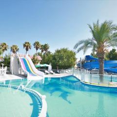 House w Pool Balcony 5 min to Beach in Kyrenia