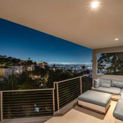 6MIL 5BR Sunset Strip Villa Jetliner Views Oasis