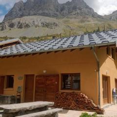 Chalet Le Monêtier-les-Bains, 5 pièces, 18 personnes - FR-1-762-42