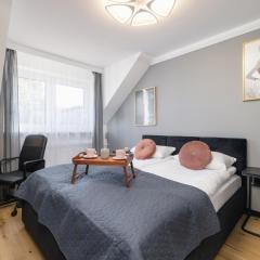 Classy Apartment with Free Parking in The Historic Kazimierz District by Renters