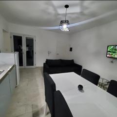 Travel Suites Ezeiza- 5 pax- Centro Eze- Shoppings a 8 min