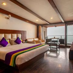 Treebo Premium Queens Of Hills Near Mall Road Area