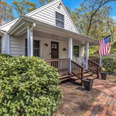 The Deepwood - Cape Cod Charm Minutes to the Beach