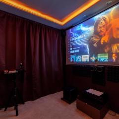 2BED Garden house w/Hot Tub, Sauna & Cinema room