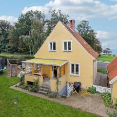 Beautiful Home In Faaborg With Wifi