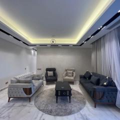 شقه في الشيخ زايد بيفرلي هيلز 3 غرف 3 حمام فرش فندقي. Apartment in Sheikh Zayed, Beverly Hills, 3 rooms, 3 bathrooms, hotel furniture