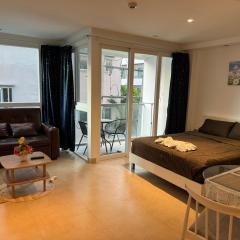 芭提雅中心地带 Centara Avenue 一房公寓3楼 紧邻海滩, 酒吧街, 智能电视