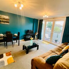 SWANLAKE 2 BHK Near Windsor Legoland Heathrow M4 with Free Parking