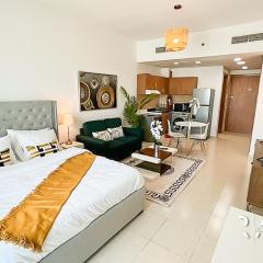 RARE Holiday Homes - High Floor - Close to Me'aisem City Centre - Lago Vista - R1503 - IMPZ