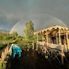 Houseboat Zaindari Palace