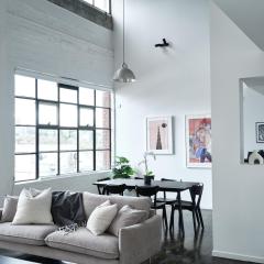 Chic Urban Loft in Prime Location