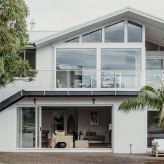 Baybreeze 18 Tomaree Road WiFi Air Conditioning Kitchenette