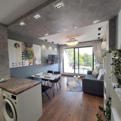 Cloud 6 -Top Center,360° view,Free private parking