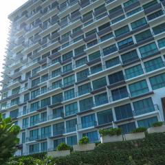Oceanfront Condos Galle-Apartment L410 A