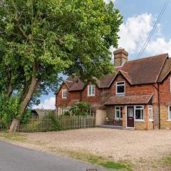 Worth Cottage - Perfect for families & friends