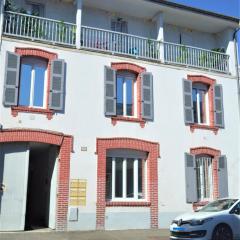 Tarbes Immeuble résidentiel labelisé et classé Proche des Halles Marcadieu et Brauhauban et du Parc des expositions - Appartements Appaloosa T2 Rdc et Pyrénéa T2 au 1er étage avec terrasse couverte -Parking gratuit-