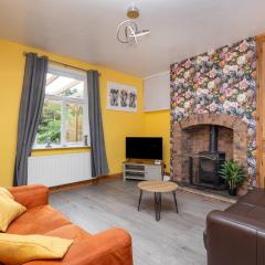 Wakefield Canal Cottage - Parking, Self Check-in, Fast WiFi, Large Garden, Canal Side Views - Contractors, Families, Long Stays