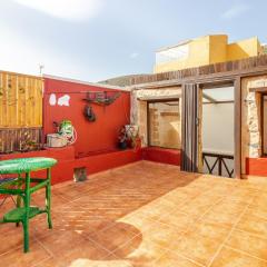 Amiga Mia Traditional House