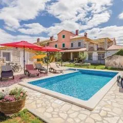 Family friendly house with a swimming pool Gajana, Fazana - 15385