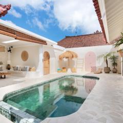 Casa Adem - Modern & Trendy 3BR Villa in Seminyak, 10 Minutes to the Beach with Private Pool