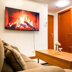 Deluxe Room w/ Pool & Billiards