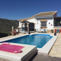 Villa Casira met 2 studio's - 10 personen, Viñuela, Costa Del Sol