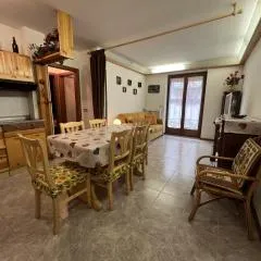 060 Bilocale, Giustino