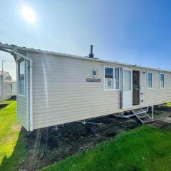 Lovely Caravan With Wifi At Broadland Sands In Suffolk Ref 20035bs