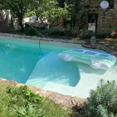 Appartement de Charme dans un Ancien Mas Cévenol piscine et jacuzzi
