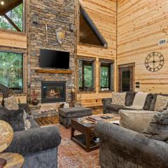 New! Sherwood Chateau - Borders National Forest, 1 mile to Lake, Secluded!