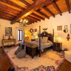 Exclusive Luxury Guest Center House