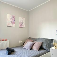 MMRent Pink Fusion Room