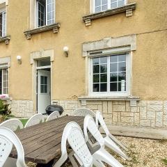 4 Bedroom Gorgeous Home In Jarnac