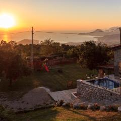 Old stone house with swimming pool Etno House Perazic