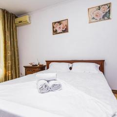 Комфортные 2-х комнатные апартаменты в центре города #48