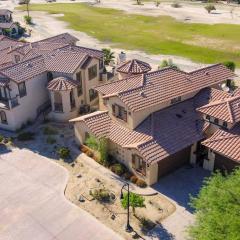 Condo 31-1, Right in front of the Pool with WiFi