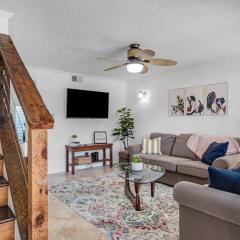 Beachside Duplex off Flagler with FREE garage parking