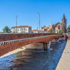 Awesome Apartment In Verona With Wifi
