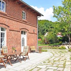 schöne Ferienwohnung mit Kamin und Terrasse in Sassnitz H