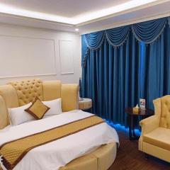 Royal Hotel - số 18 LK23, KĐT Văn Khê - by Bay Luxury