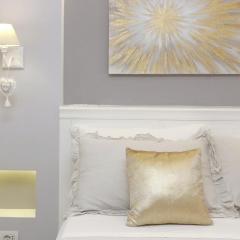 Roman Holiday Suites