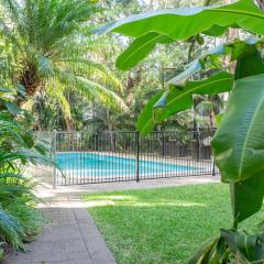 Central and Secluded - Potts Point Paradise with Pool