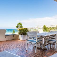 Bondi Beachfront Lifestyle - Ocean Views and Parking