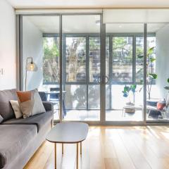 Lush Modern Sanctuary in the Heart of Surry Hills